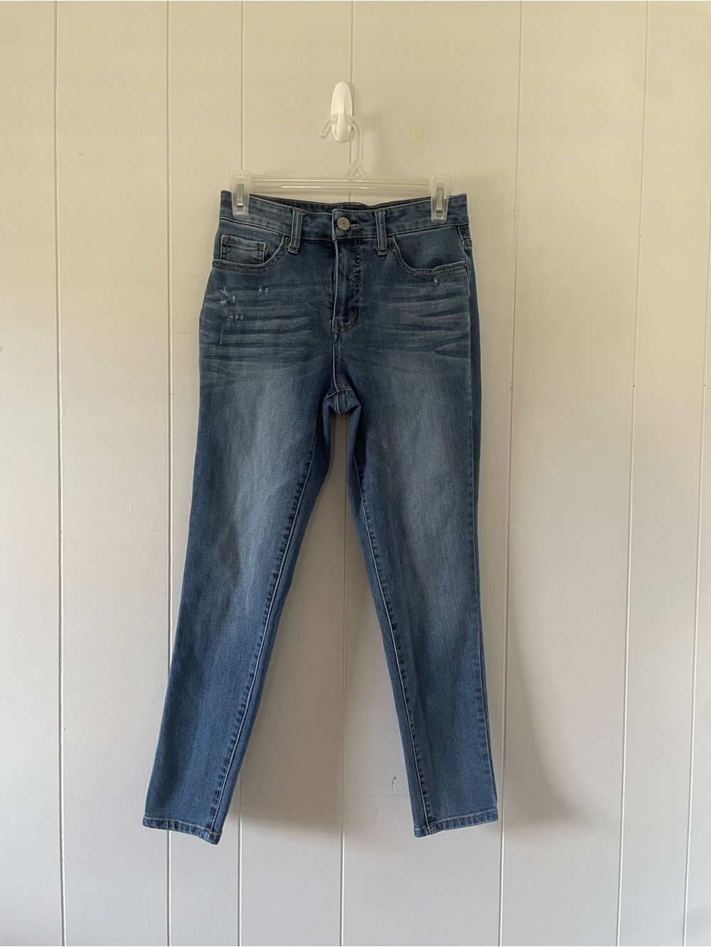 Time and Tru Women’s Size 8 Petite High Rise Skinny Blue Jeans